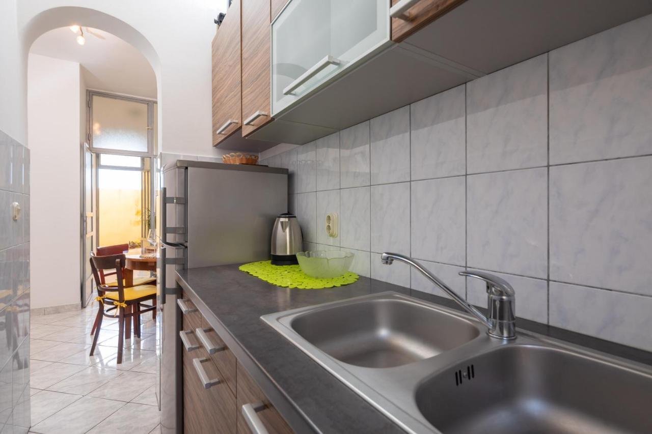 Beach House Lemonade Apartment Jesenice  Exterior photo